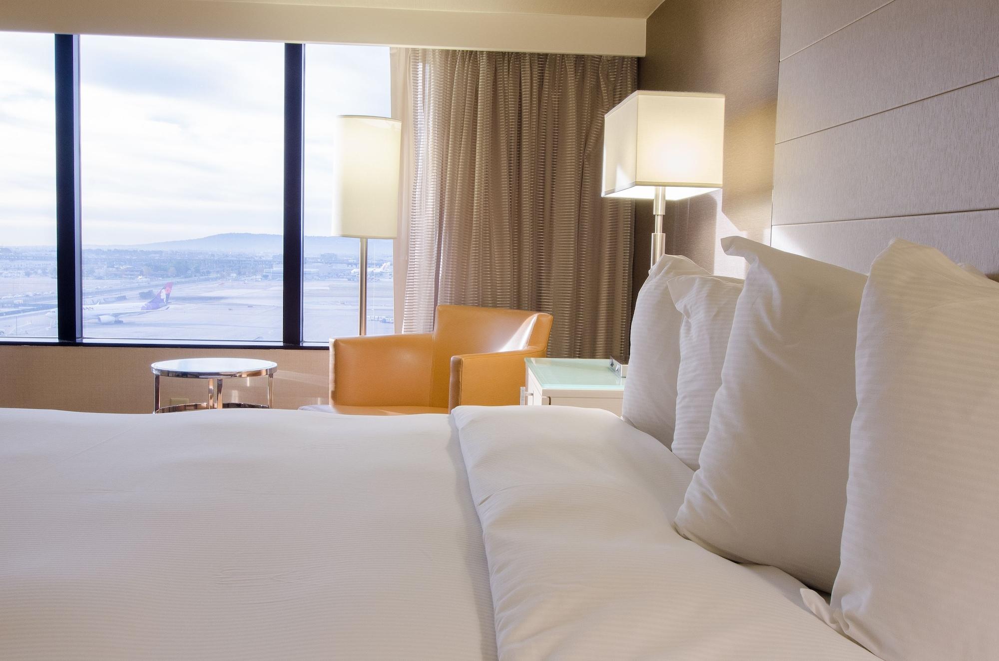 Hotel Hilton Angeles Airport 4*